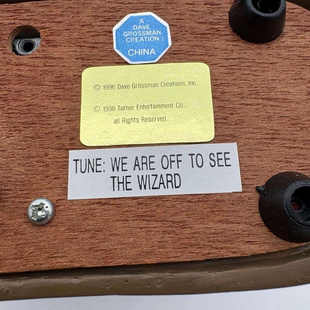 Pre Owned Like New 1996 Dave Grossman Creation Wizard of Oz Musical Figurine - Picture 4 of 5